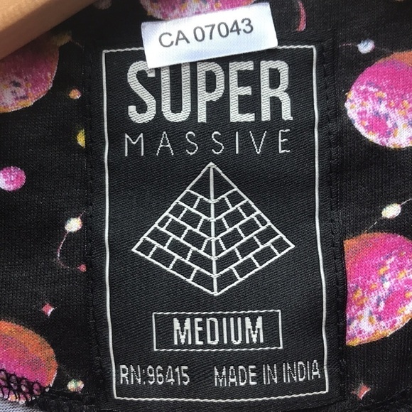 𝅺nwt Super Massive donut galaxy/space novelty print T-shirt M - Picture 7 of 8